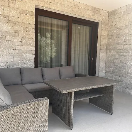 Apartment Traumhaftes In Nur 500 Meter Zum Mit Bbq-bereich, Parkplatz Rovinj